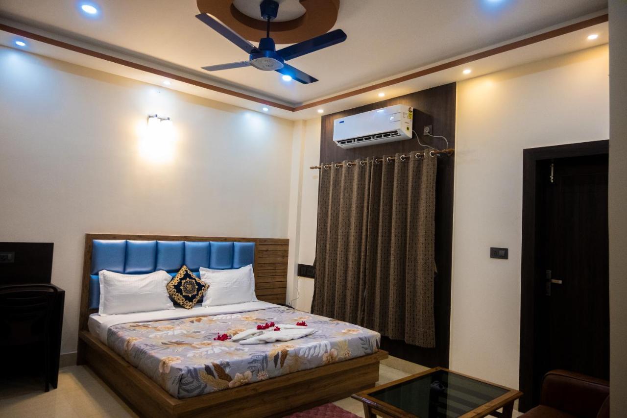 Unique Shantiniketan Hotel Sri Niketan Bagian luar foto