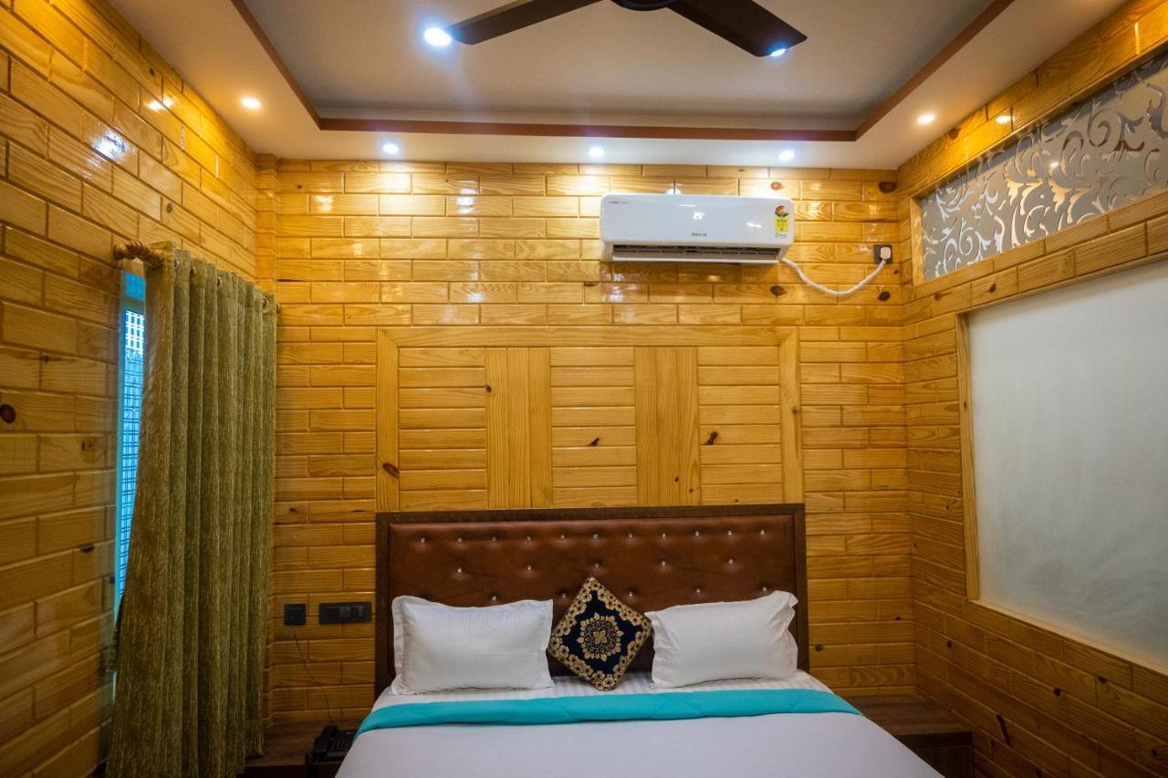 Unique Shantiniketan Hotel Sri Niketan Bagian luar foto