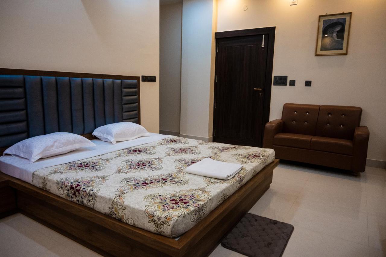 Unique Shantiniketan Hotel Sri Niketan Bagian luar foto